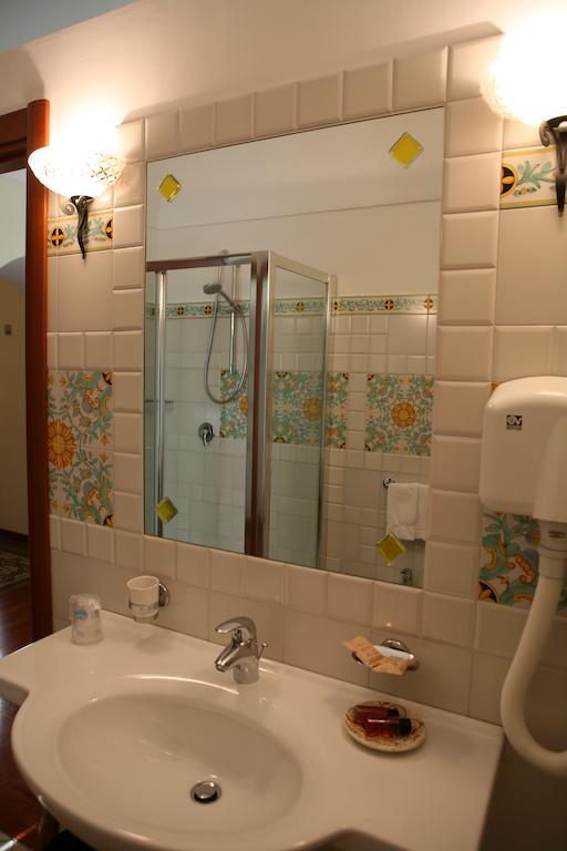 Regis Resort & Wellness Turrivalignani Room photo